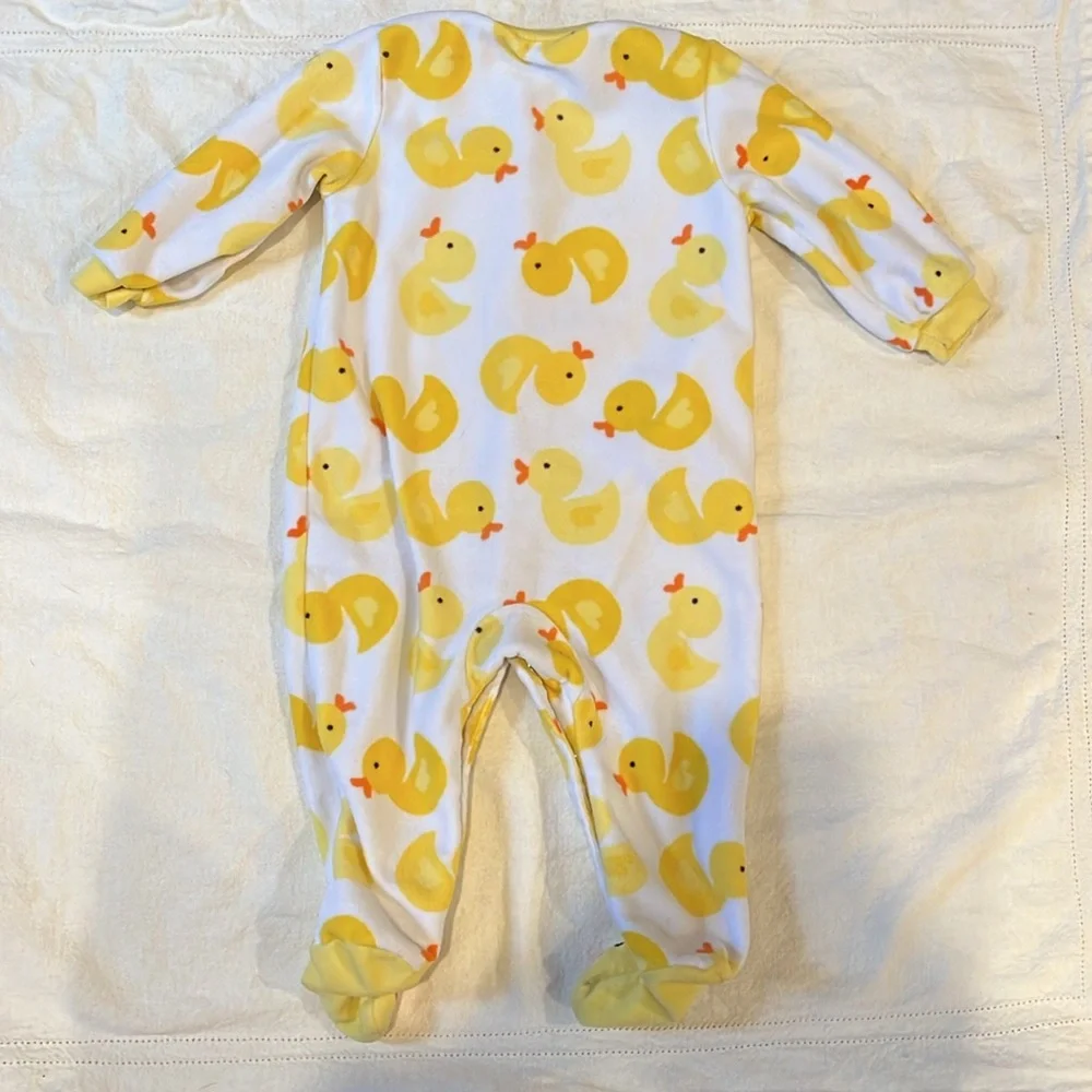 Bundle of Carter’s 9 Month Footies